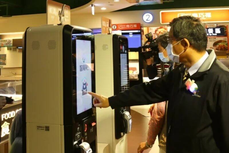 【聯合報】國道服務區首創!「智餐點」智慧點餐、取餐系統