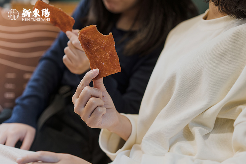 美味下午茶首選，新東陽蜜汁豬肉乾
