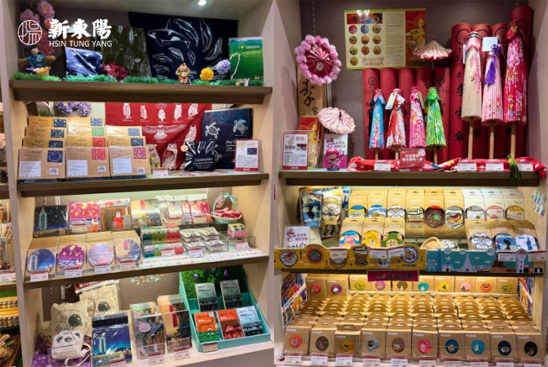台灣生態方巾、紙傘、台灣印象特色襪都是相當有特色的伴手禮。